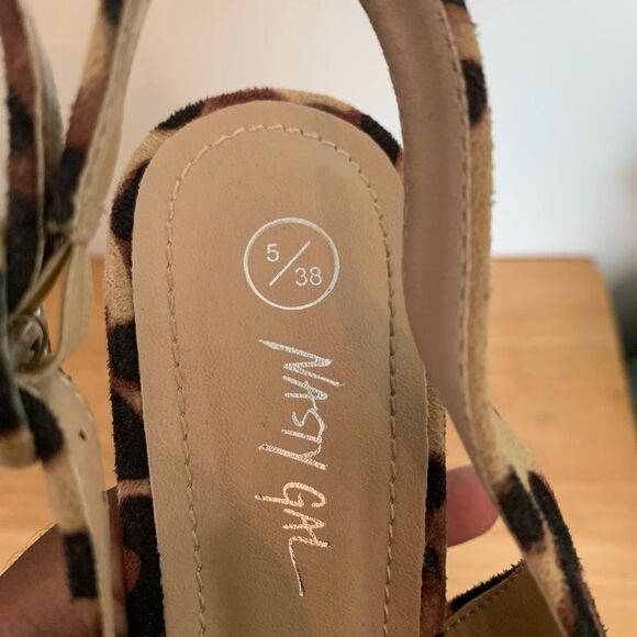 Nasty Gal Leopard Print Heels - Size 5 - Picture 10 of 12